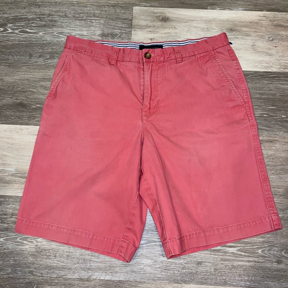 Mens Tommy Hilifiger Khaki Shorts Size 34 Pink Salmon Like New Fancy Button Belt